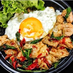 กระเพราเนื้อ+ไข่ดาว
