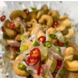 ยำเม็ดมะม่วงหิมพานต์