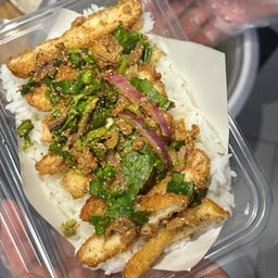 ข้าวยำไก่แซ่บ,ข้าวไก่ทอด