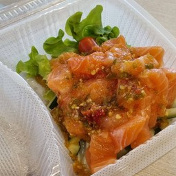 ยำแซลมอน