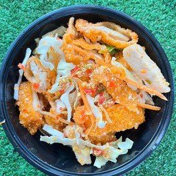 ยำไก่แซ่บ