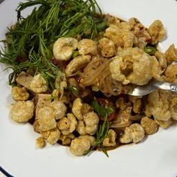 ตำเส้นเล็กกะปิหมูยอแคปหมู