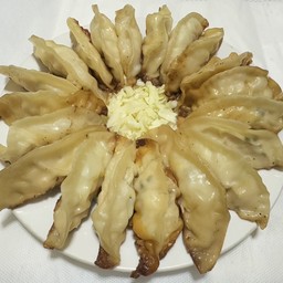 เกี๊ยวซ่าไส้ไก่+ผัก สูตรดั้งเดิม (20 ชิ้น) Family Set menu