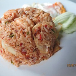 ข้าวผัดต้มยำแห้งทะเล