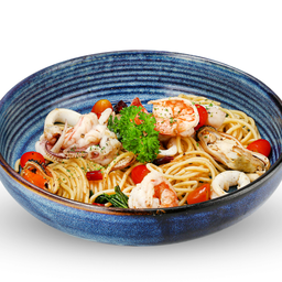 สปาเก็ตตี้ผัดพริกแห้งกระเทียมซีฟู๊ด