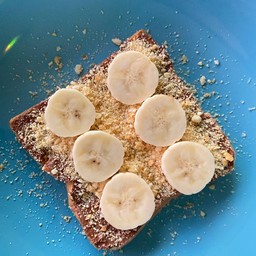 ปังแผ่นนูเทลล่ากล้วยโรยแครกเกอร์