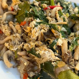 หมกเห็ดไส่ใข่ (หมกหม้อ)