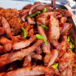 ข้าวเหนียวแหนมหมูทอด(ห่อ)