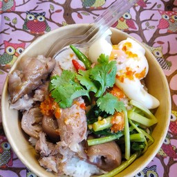 ขาหมูลุงป้อม