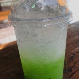 น้ำเขียวโซดา