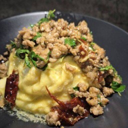 ข้าวไข่ข้น กระเพราโบราณ ครัวบ้านคนดี บ้านคลองสวน