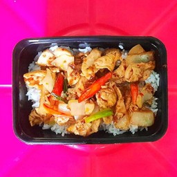 อกไก่ผัดพริกเผา