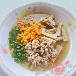 ก๋วยจั๊บญวนนัวอีหลี