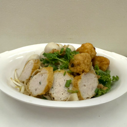 ลูกตือ ก๋วยเตี๋ยวลูกชิ้นปลา สวนมะลิ ซอย 3