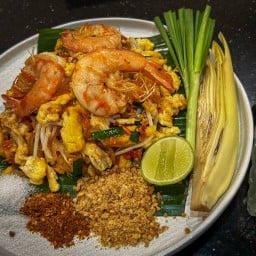 ผัดไทย ท่าสะอ้าน by รสมือแม่