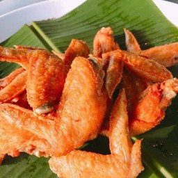 ปีกไก่ทอดน้ำปลา