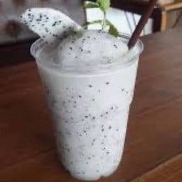 Fruit smoothie พัทยาซอย3 ติดถนนสาย2