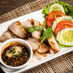 คอหมูย่าง (กับข้าว)