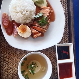 ข้าวหมูกรอบ