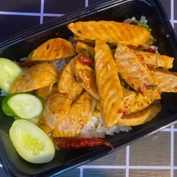 กะเพราหมูยอ