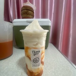 มะพร้าวปั่นนมสดชาไท