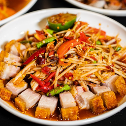 ตำหมูกรอบ