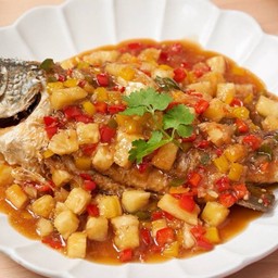 ปลากะพงทอดขมิ้น