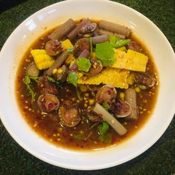 ยำหอยแครงข้าวโพดไหลบัว