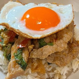 กะเพราหมูชิ้น