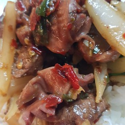 ผัดพริกสดเครื่องในไก่