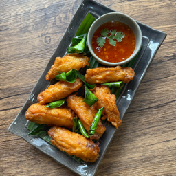 ปีกไก่ทอด Fried Chicken Wings