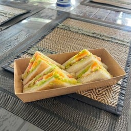 [เฮสตี้แซนวิช] อโวคาโด้+มะเขือเทศ+ไข่ดาว