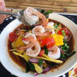 ยำกุ้งสุกไข่แดงเค็ม