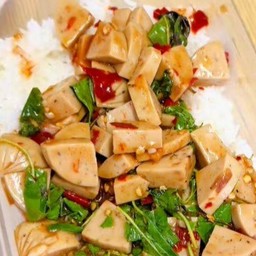 กะเพราหมูยอ