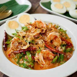 ยำถั่วพลูกุ้งลวกไข่ต้ม