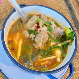 ต้มแซ่บเอ็นแก้วซี่โครงหมูอ่อน