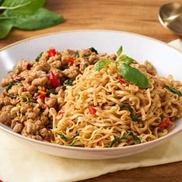 มาม่ากะเพราหมูสับ