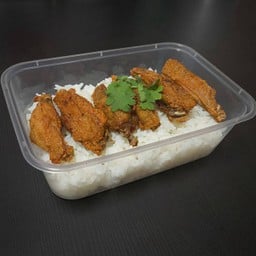 ข้าวปีกไก่ทอด