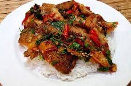 ข้าวกะเพราปลาสลิด