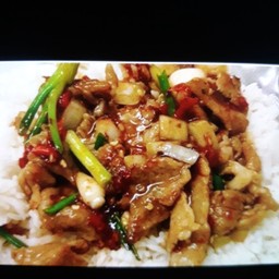 ไก่ผัดน้ำพริกเผา