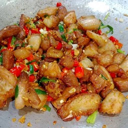 หมูกรอบคั่วพริกเกลือ (กับข้าว)