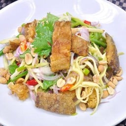 ยำปลาสลิด
