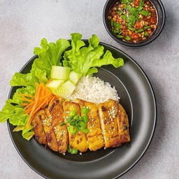 ข้าวไก่ย่างสมุนไพร+น้ำซุป