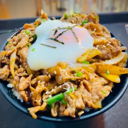 ข้าวหมูย่างหน้าล้น