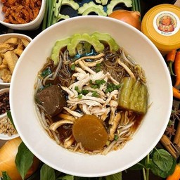 ก๋วยเตี๋ยวไก่เนื้อล้วน