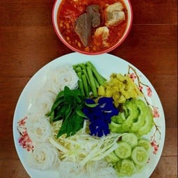 ขนมจีน น้ำเงี้ยว สูตรต้นตำหรับอาหารเหนือ