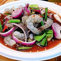 ยำกุ้งสด