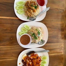 จินฟู่ข้าวมันไก่ อำนาจเจริญ
