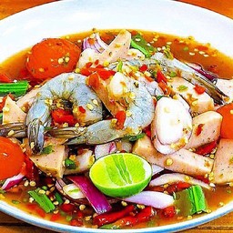 ยำกุ้งสด5+หมูยอ1+ ไข่แดงเค็ม2