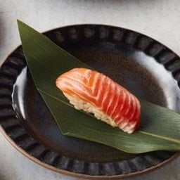 ซูชิปลาแซลมอน